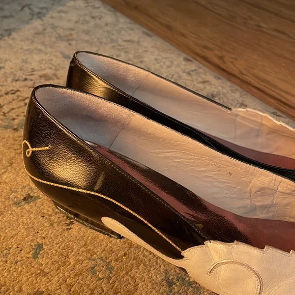 Rare EUC Vintage Margaret J 1” kitten heels Playful Cat w embroidered gold yarn - Picture 6 of 11